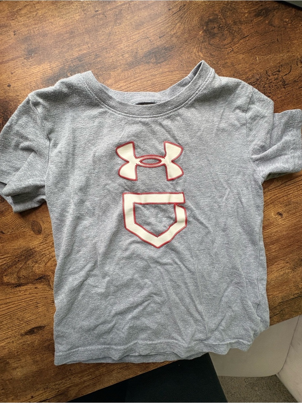 Under Armour Gray Short Sleeve Tee with Cream Logo Stitching